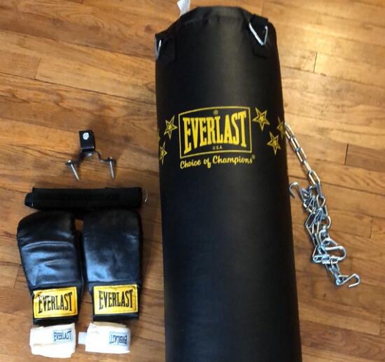 10+ Best Everlast Punching Bags and Accessories Reviewed in 2022
